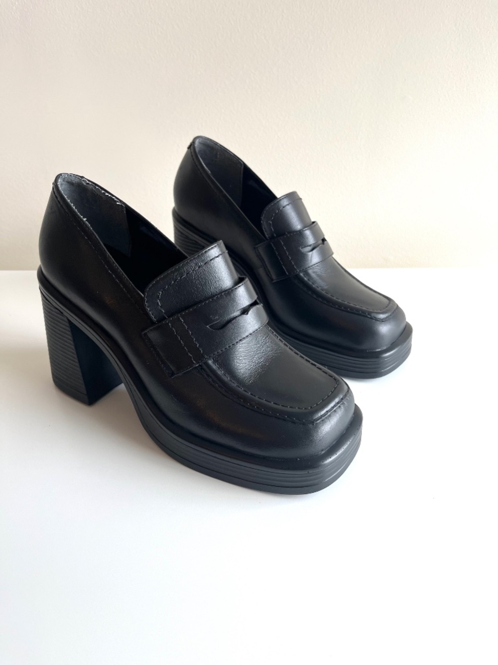Steve Madden Women's Leather Block Heel Loafers Size 7.5 M Black - Picture 2 of 10